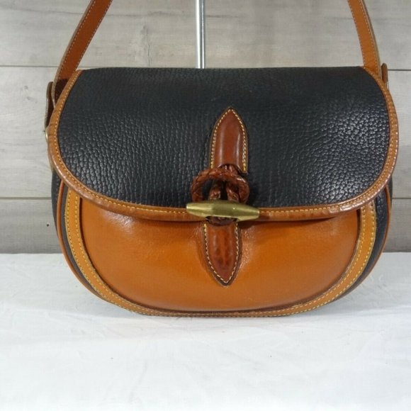 Rare Dooney & Bourke Outback Saddle Crossbody Bag - Picture 3 of 10